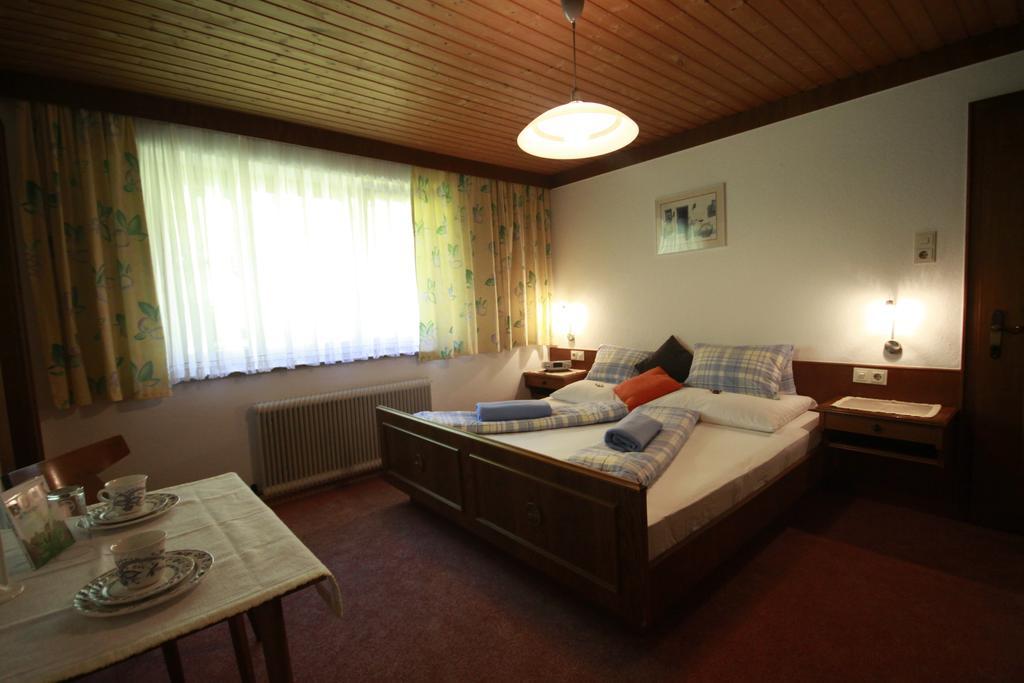 Privatzimmer Kammerlander Neukirchen am Grossvenediger Ruang foto