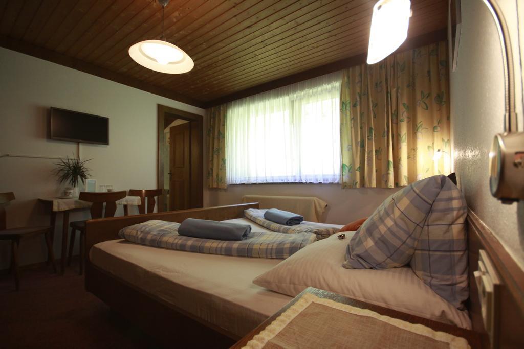 Privatzimmer Kammerlander Neukirchen am Grossvenediger Ruang foto