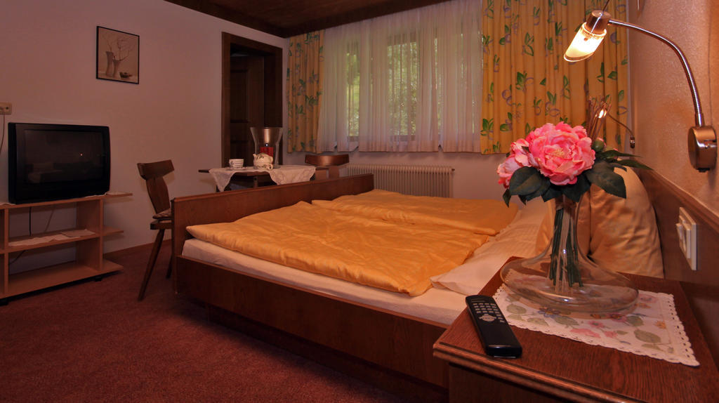 Privatzimmer Kammerlander Neukirchen am Grossvenediger Ruang foto